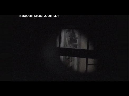 ❤️ Blondie wordt stiekem gefilmd door een voyeur uit de buurt, verstopt achter holle bakstenen ️❌ Just porno at nl.techkoala.top
